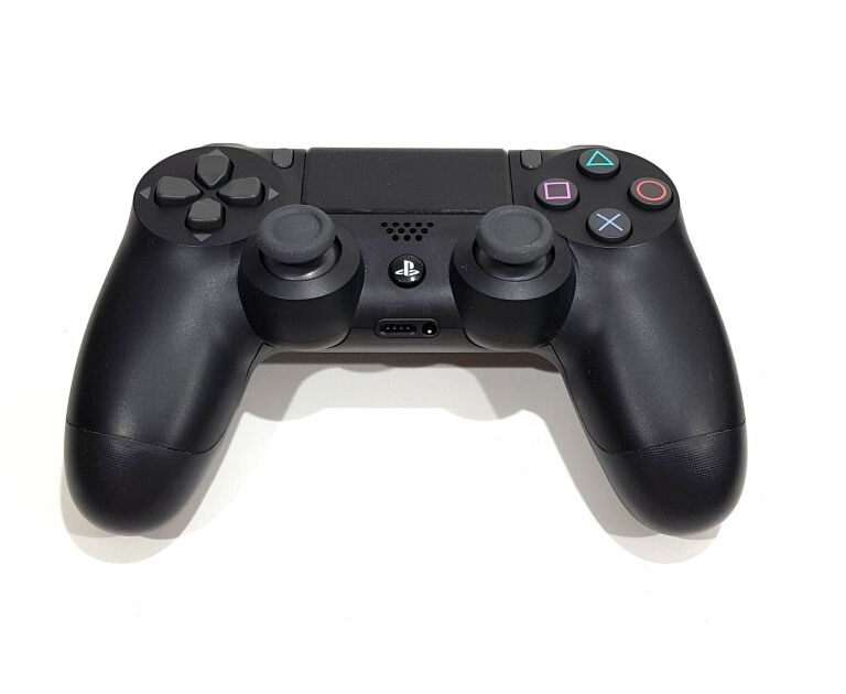 KONSOLA PS4 PRO 1TB