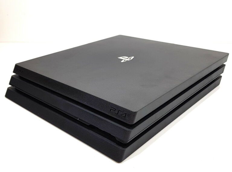 KONSOLA PS4 PRO 1TB