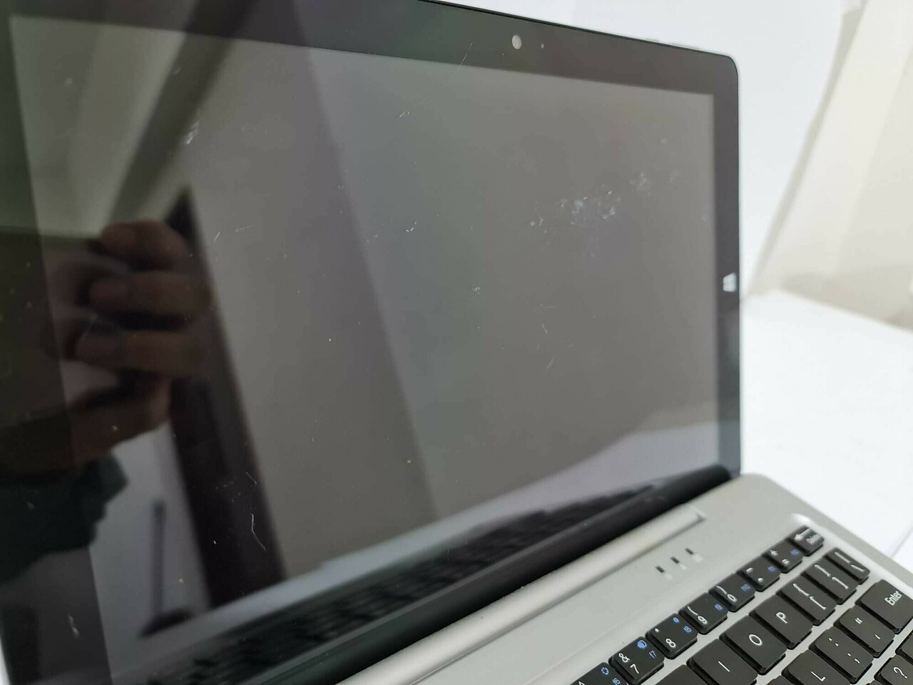 kiano-intelect-x3-tablet-z-klawiatura-i-windows-1-model-intelect-x3-hd