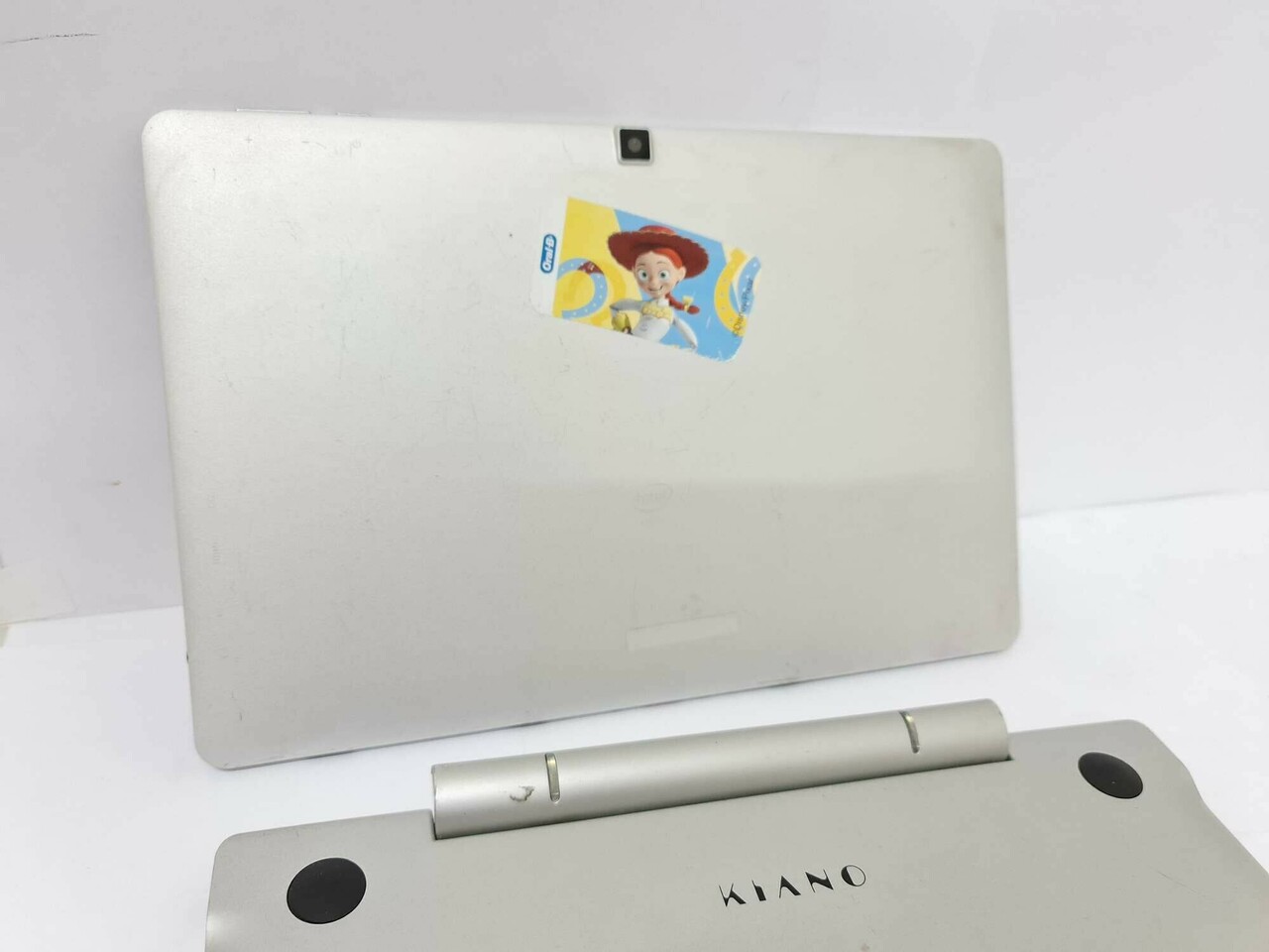 kiano-intelect-x3-tablet-z-klawiatura-i-windows-1-system-operacyjny-windows