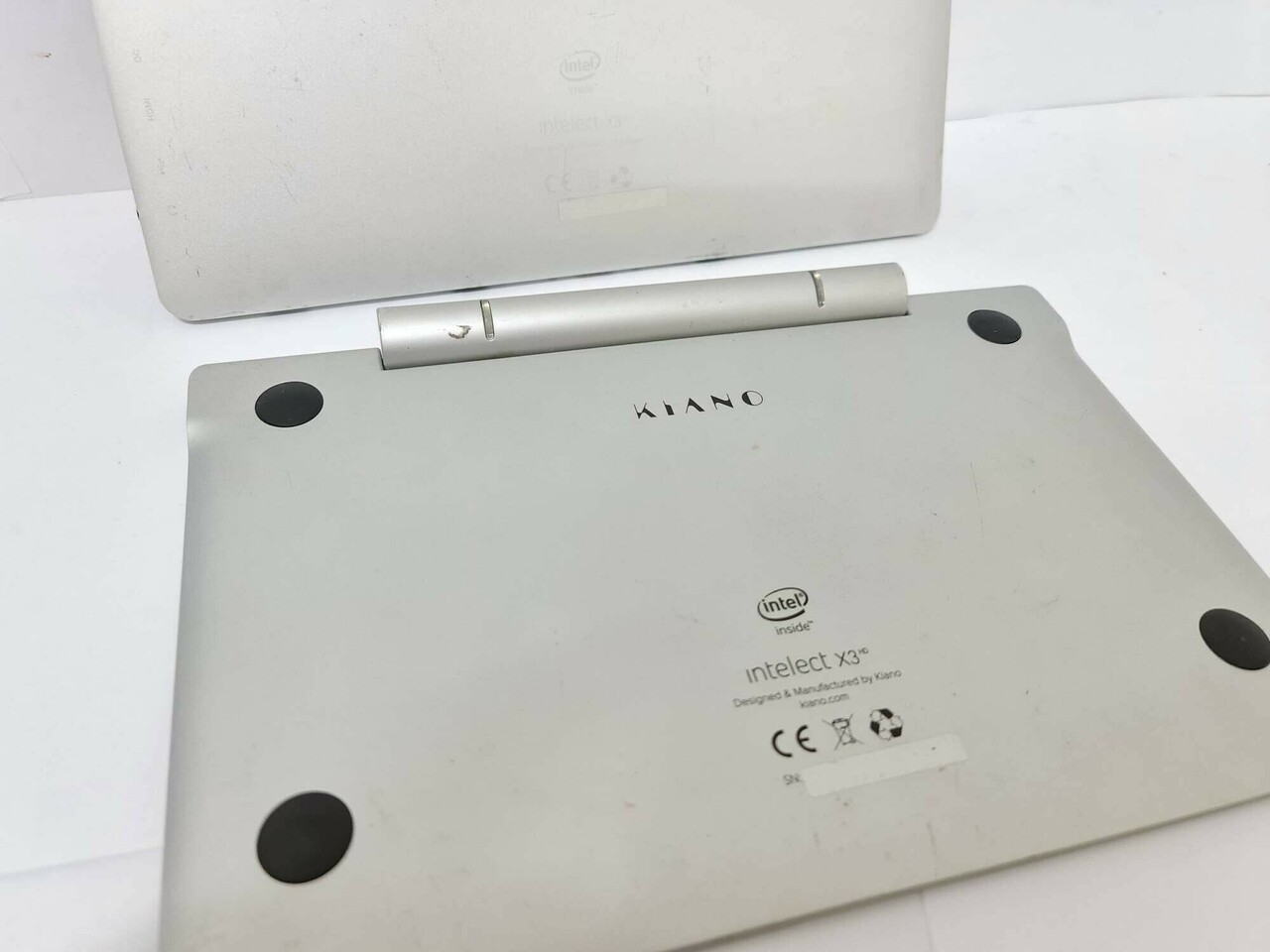 kiano-intelect-x3-tablet-z-klawiatura-i-windows-1-kolor-srebrny