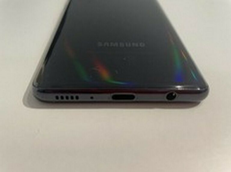telefon-samsung-a41-polecamy-wbudowana-pamiec-64-gb