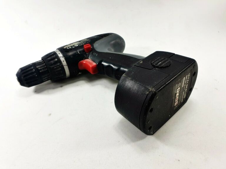 wkretarka-matrix-em-cd-18-2-1-2013-18v-uszk-aku-rodzaj-silnika-silnik-szczotkowy