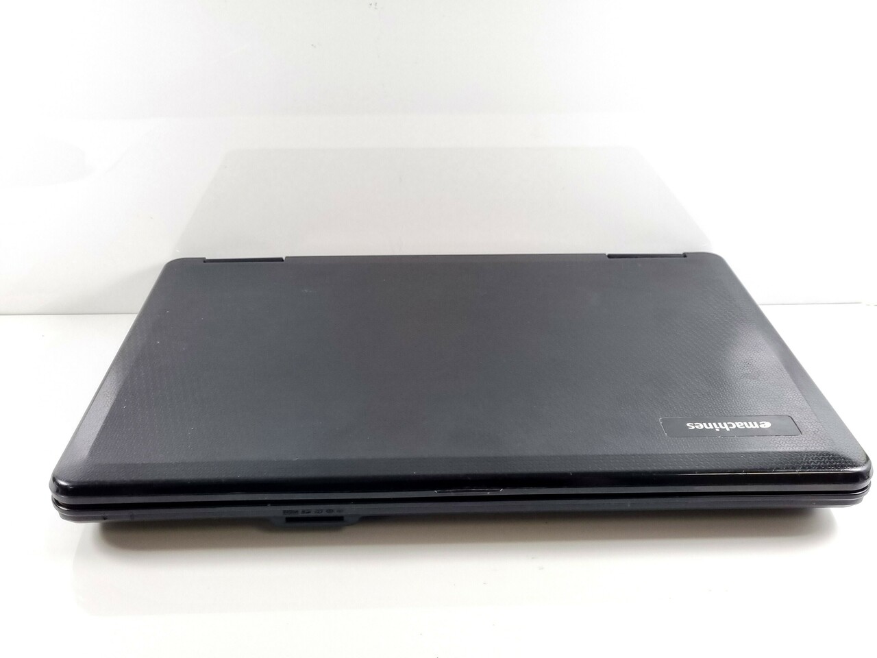 emachines-e525-cel900-22ram-2gbhdd-160xp-o-pojemnosc-dysku-160