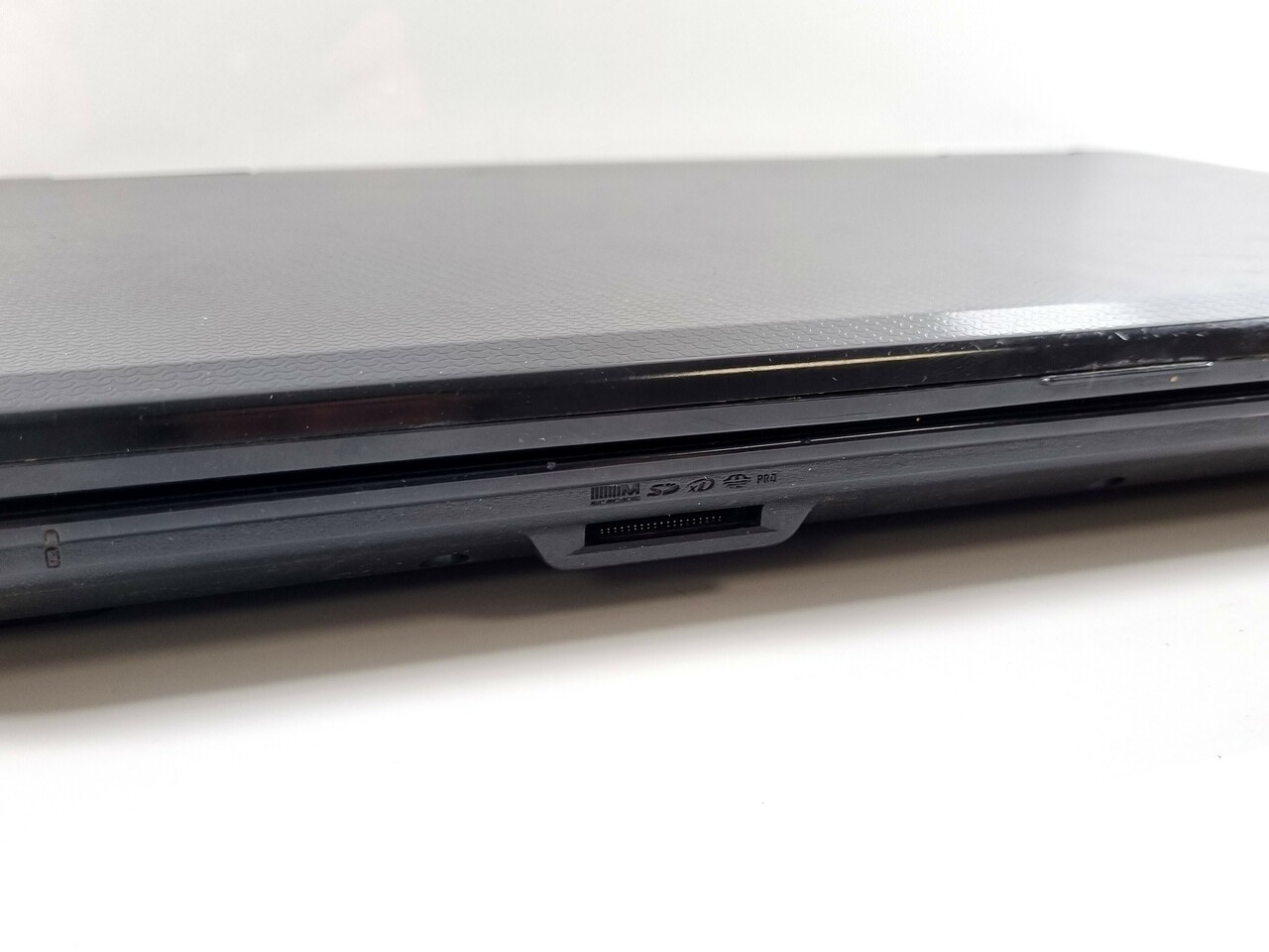 emachines-e525-cel900-22ram-2gbhdd-160xp-o-typ-dysku-twardego-hdd