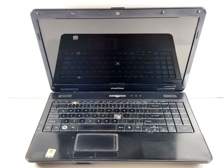 emachines-e525-cel900-22ram-2gbhdd-160xp-o-seria-procesora-intel-celeron