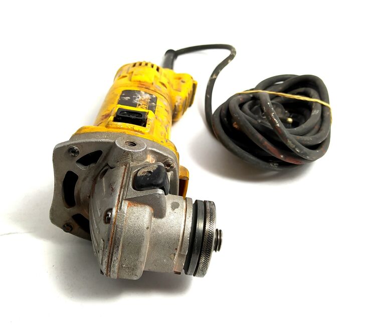 SZLIFIERKA DEWALT D28134