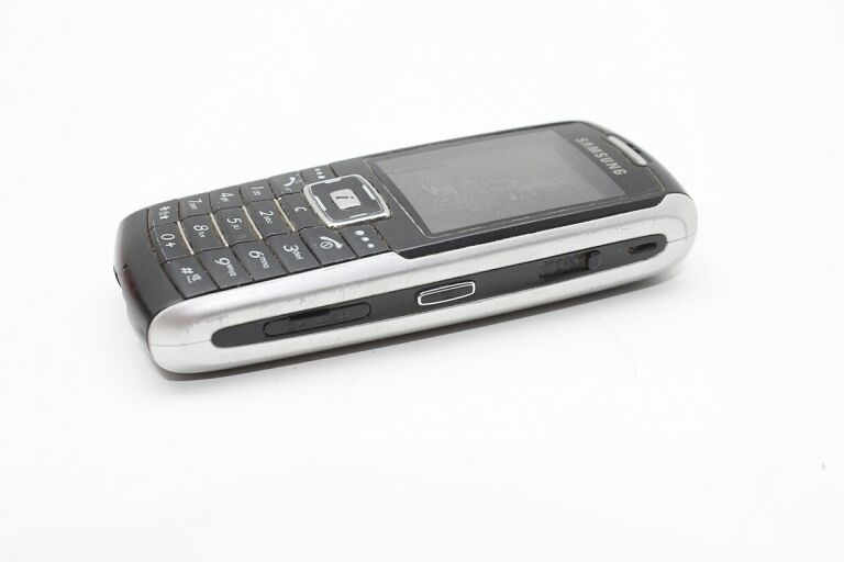 TELEFON SAMSUNG SGH-X700