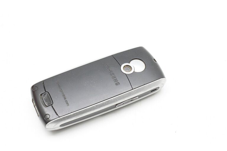 TELEFON SAMSUNG SGH-X700