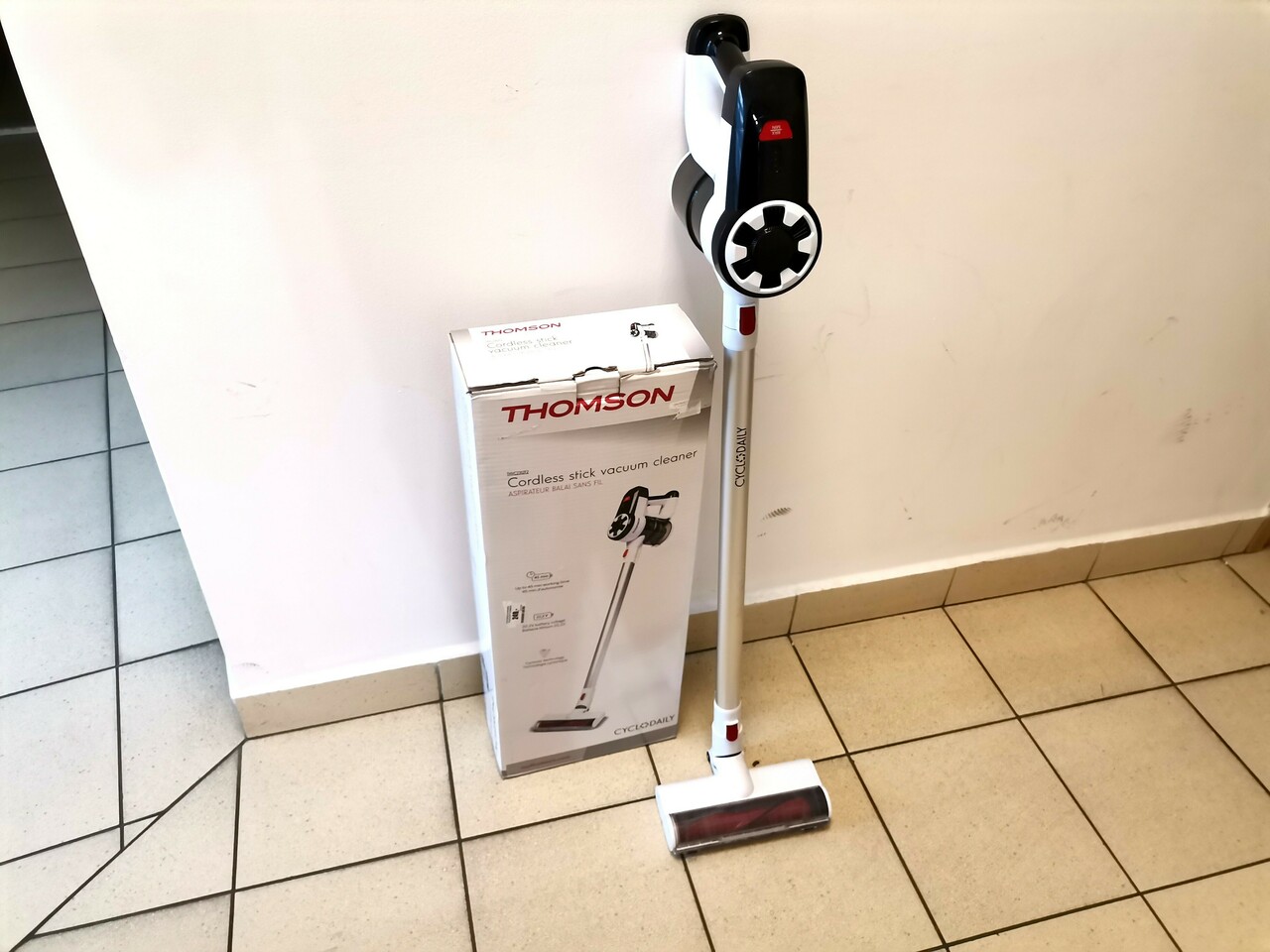 odkurzacz-pionowy-thvc2312f-thomson-pudelko-tarnogorska-26-gliwice-g1