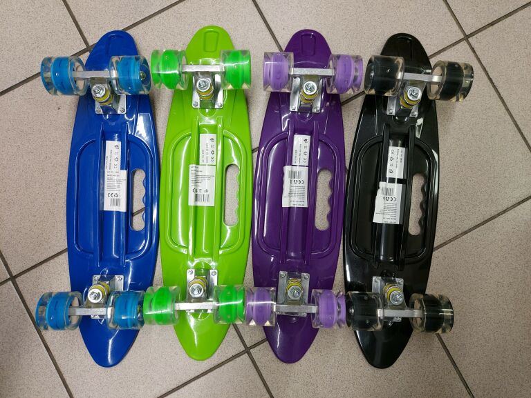 deskorolka-plastikowa-fiszka-okazja-kolor-wielokolorowy