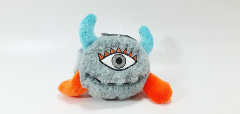 activ-pet-zabawka-dla-psa-szara-z-okiem-potworek-plac-3-maja-6-sj-luban-kamp