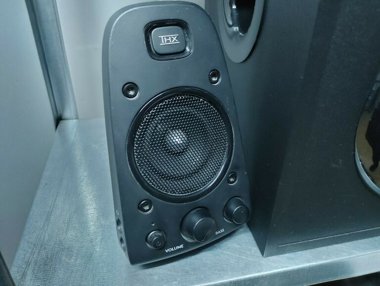 GŁOŚNIKI LOGITECH 2.1 Z623 THX 400W