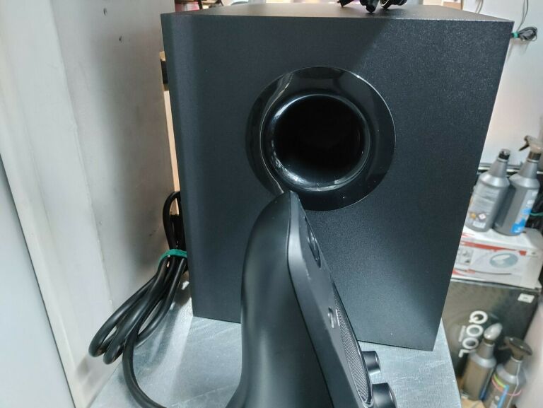 GŁOŚNIKI LOGITECH 2.1 Z623 THX 400W