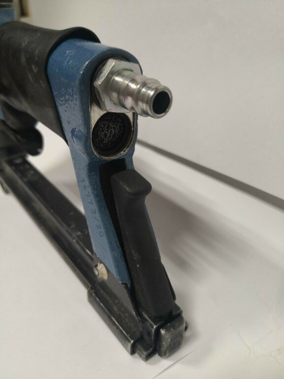 PISTOLET ZSZYWACZ TAPICERSKI BEA 380/14-450