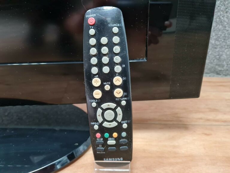 TV SAMSUNG LE32A330J1 32 " HD READY OKAZJA!