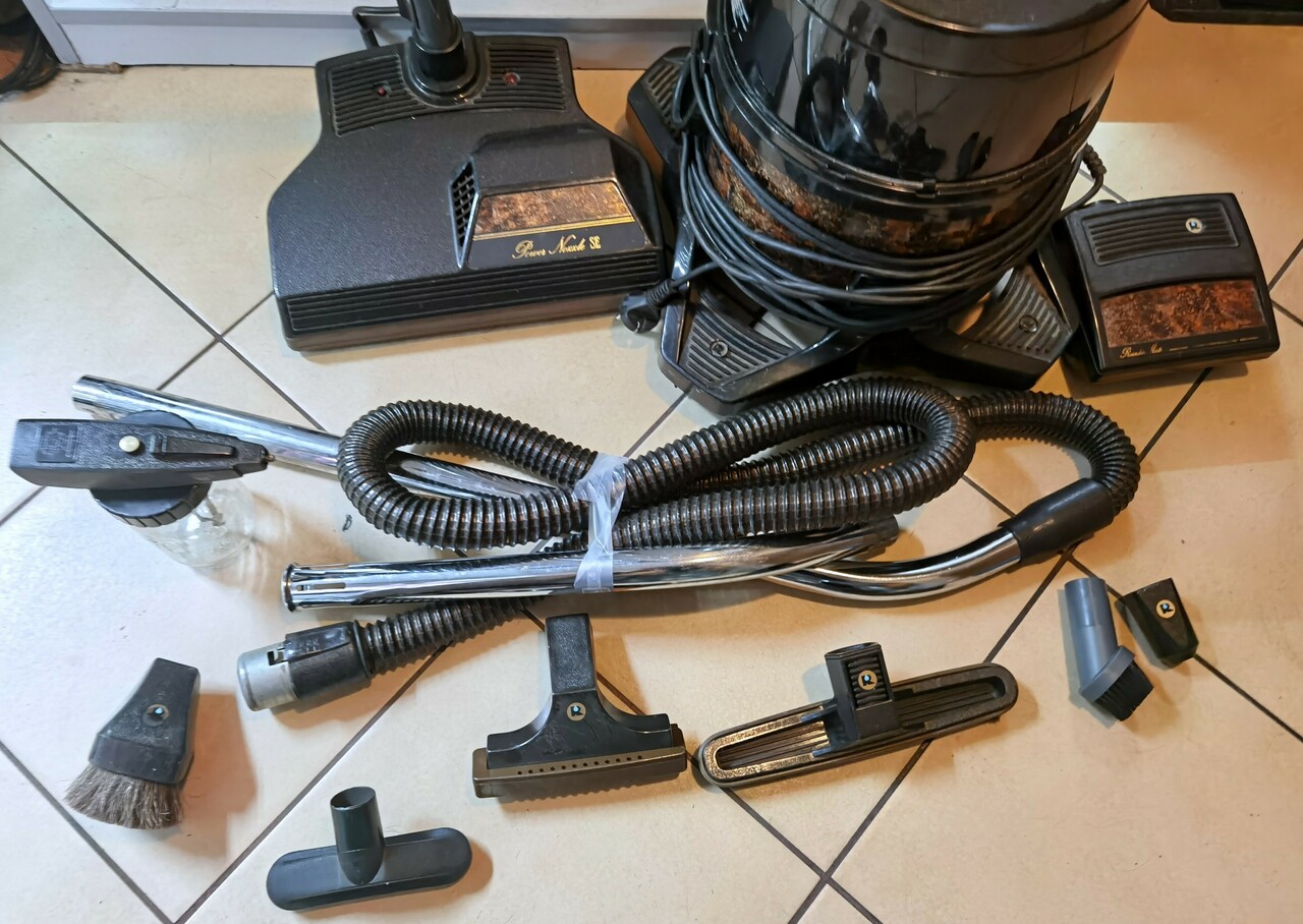 odkurzacz-rainbow-se-pioracy-akcesoria-stan-uzywany