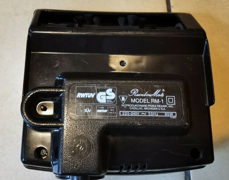 odkurzacz-rainbow-se-pioracy-akcesoria-moc-650