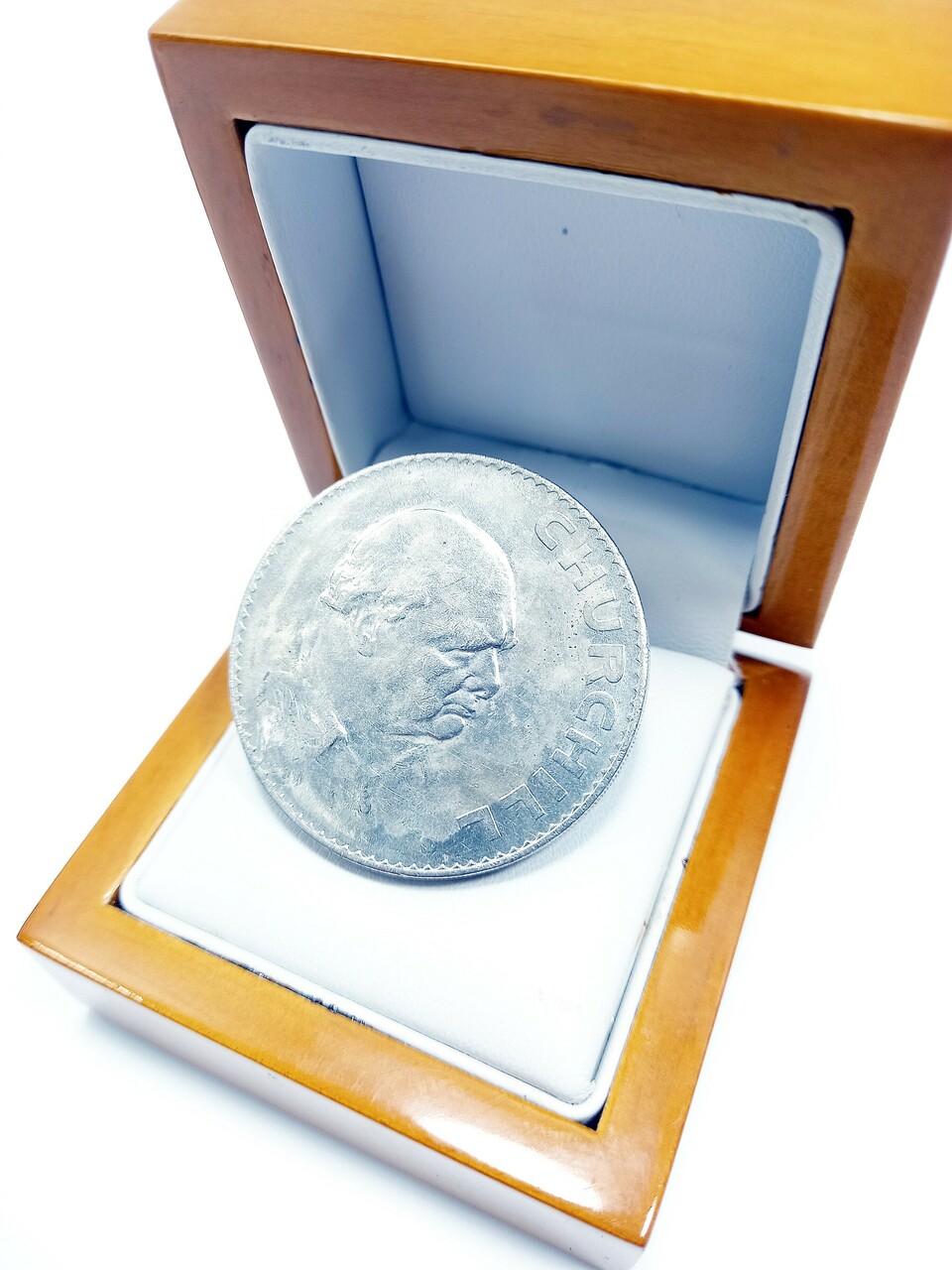 moneta-elizabeth-ii-dei-gratia-regina-fd-1965-material-inny