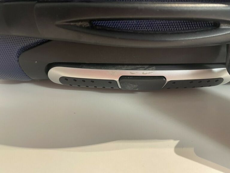 walizka-witchen-srednia-polecamy-rodzaj-walizki-twarde