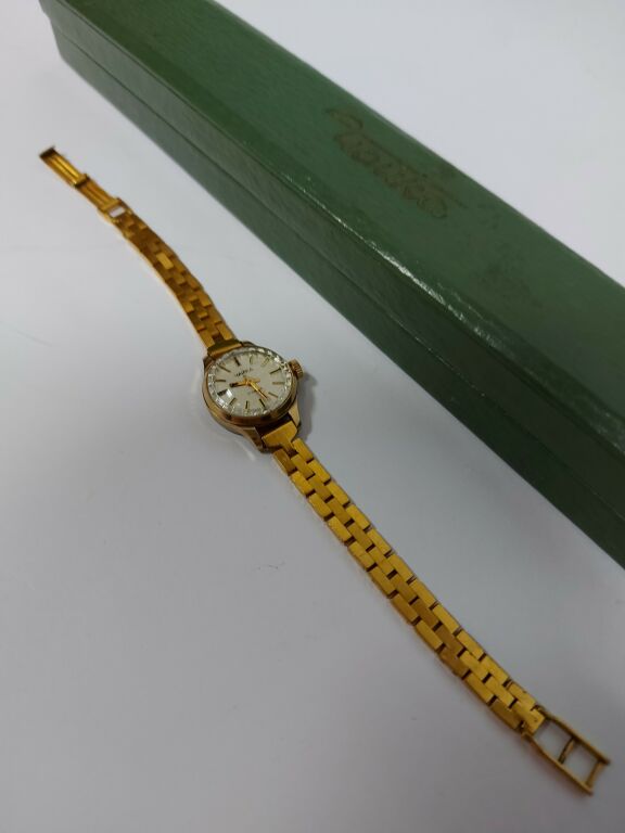 zegarek-yanka-17-kamhen-damski-stan-uzywany