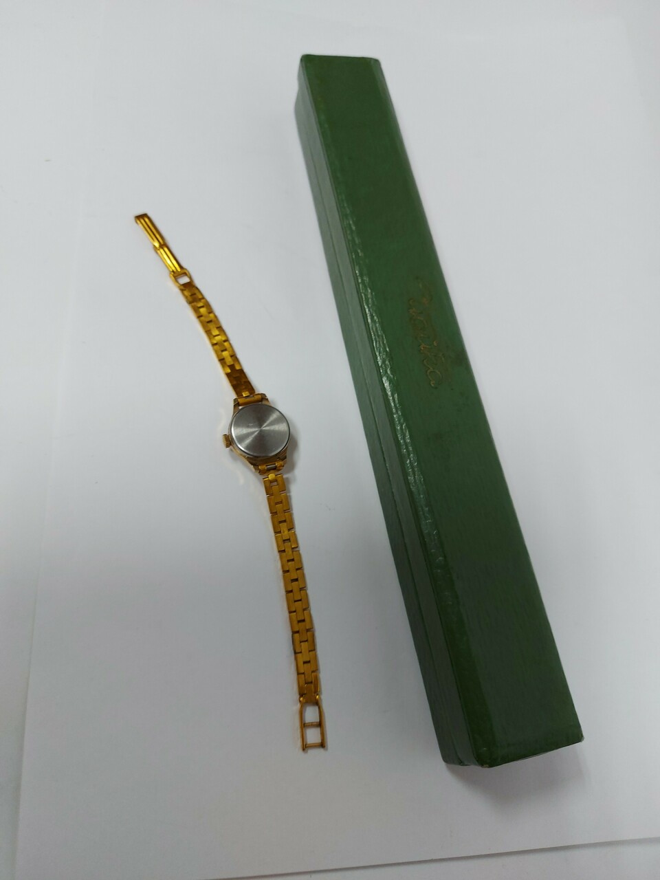 zegarek-yanka-17-kamhen-damski-marka-fossil