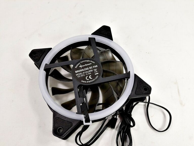 wentylator-komputerowy-sharkoon-shark-blades-rgb-rozmiar-wentylatora-120-x-120-mm