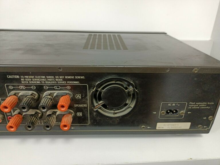 WZMACNIACZ TECHNICS SU-A700MK3