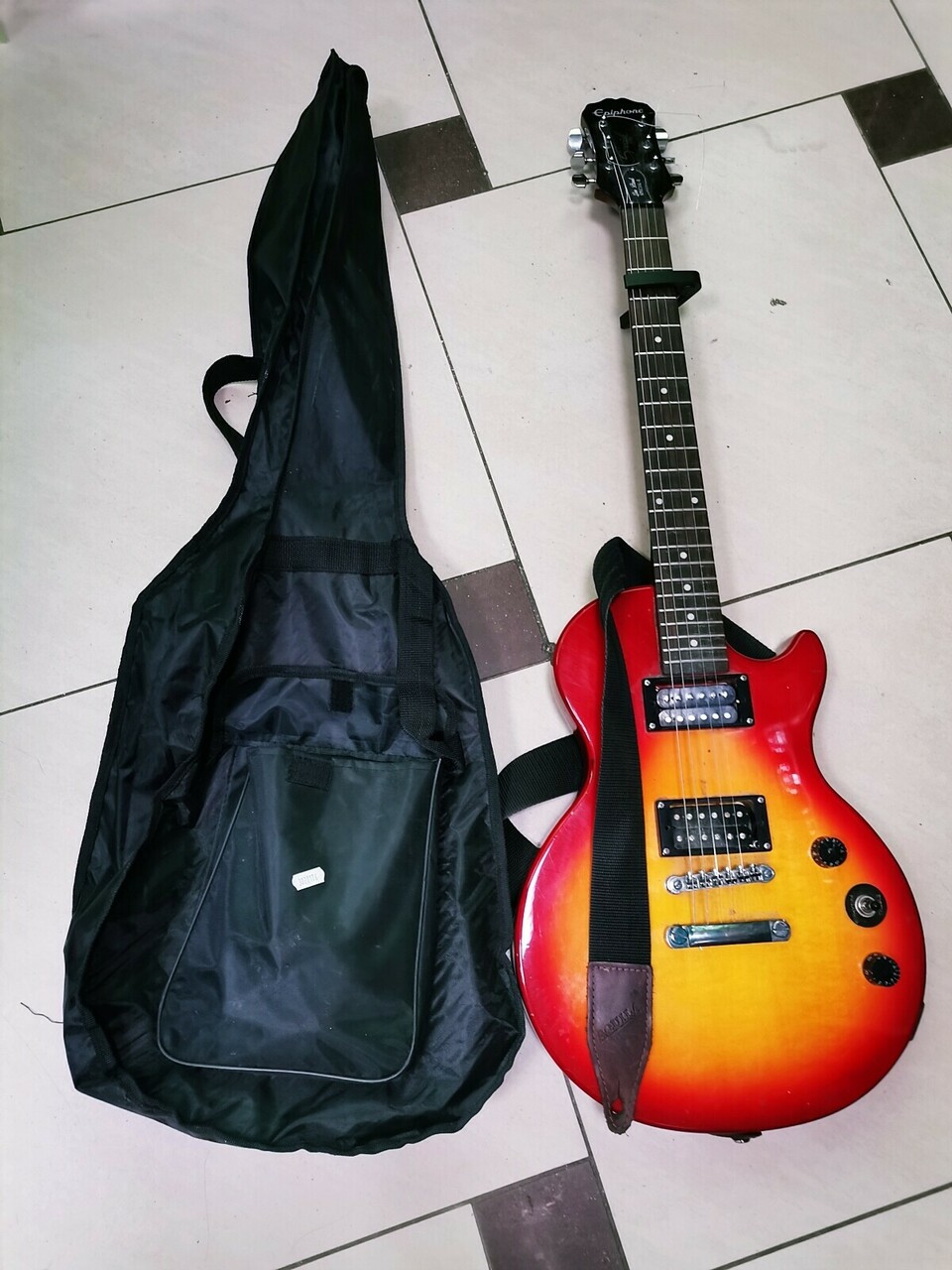 gitara-elektryczna-epiphone-les-paul-special-2-drzymaly-55-lubin-sj