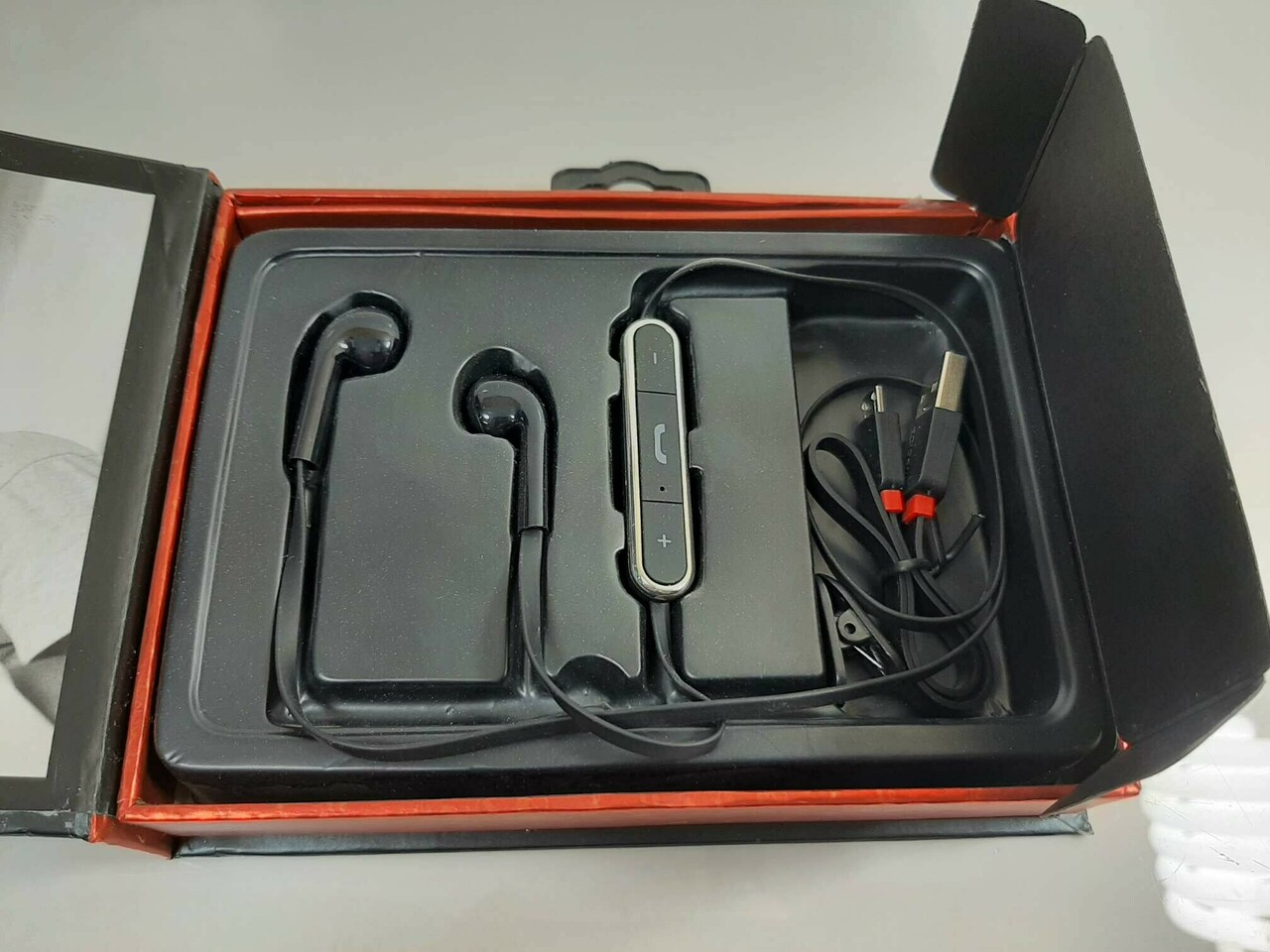 sluchawki-stereo-bluetooth-fineblue-douszne-fm-500-stan-uzywany