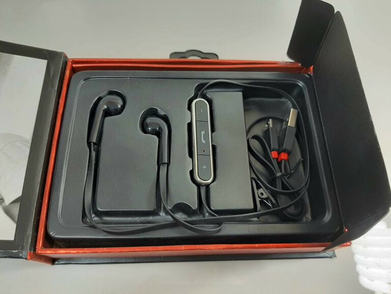 sluchawki-stereo-bluetooth-fineblue-douszne-fm-500-stan-uzywany