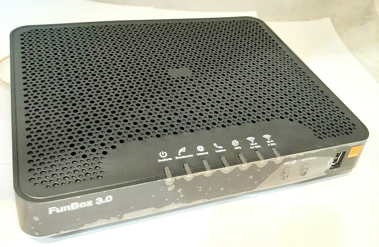 router-smart-wifi-fun-box-30-stan-uzywany