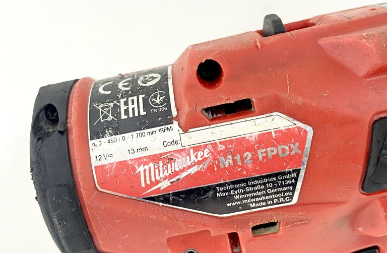 wiertarko-wkretarka-milwaukee-m12-fpdx-komplet-informacje-dodatkowe-podswietlenie