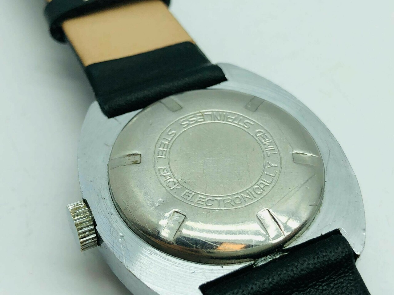 zegarek-meski-ruhla-antimagnetic-typ-nareczny