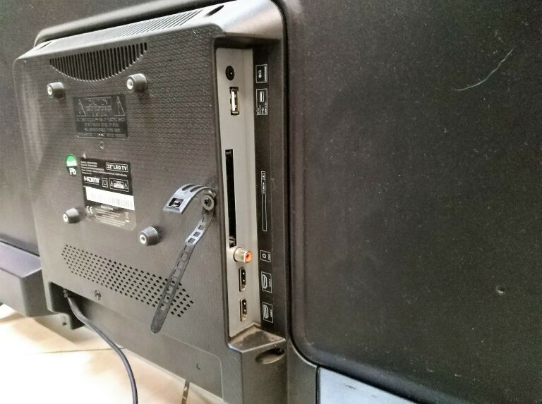TELEWIZOR BLAUPUNKT 32 CALE BN32H1032EEB KOMPLET