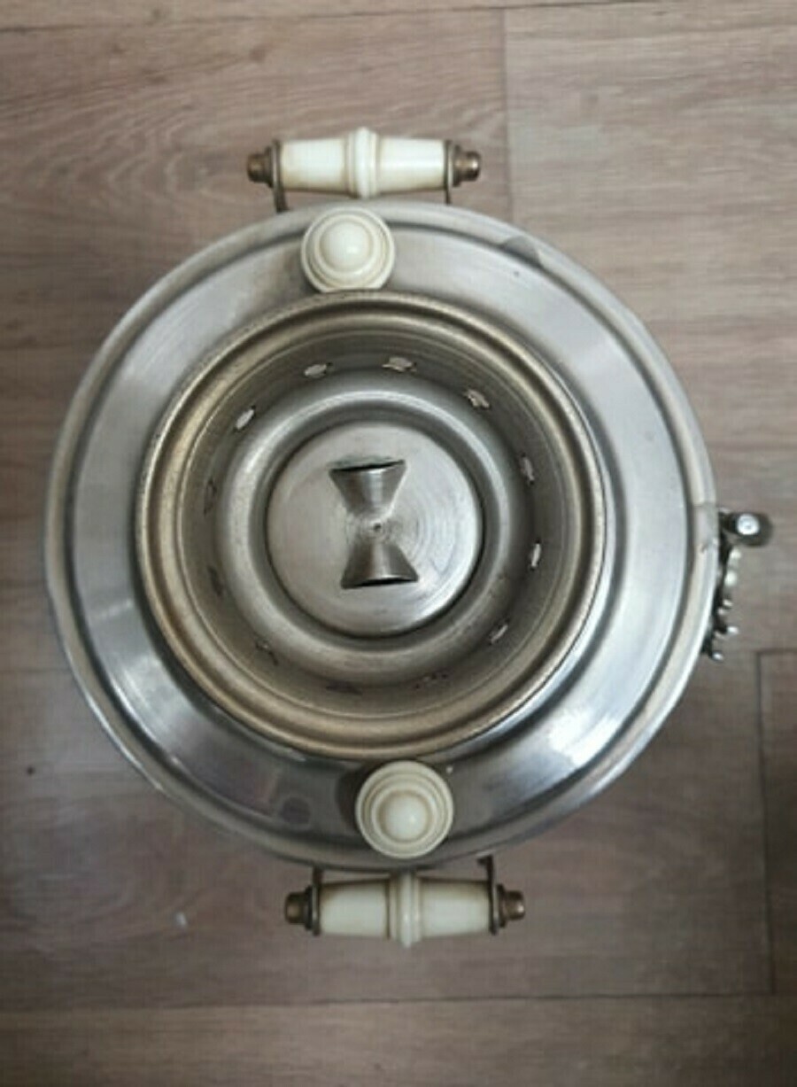 stary-samowar-elektryczny-produkcji-radzieckiej-stan-do-renowacji