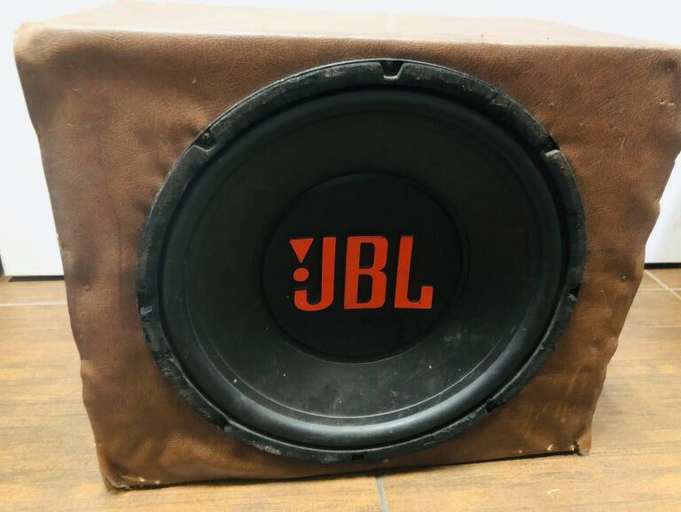 glosnik-jbl-tuba-samochodowy-promocja-stan-uzywany