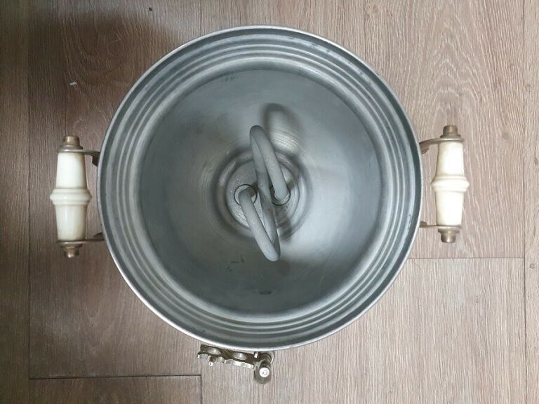 stary-samowar-elektryczny-produkcji-radzieckiej-przybyszewskiego-4749-lodz