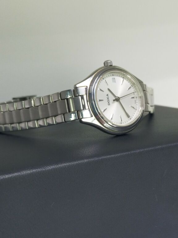 ZEGAREK DOXA 211.15 SWISS MADE SZAFIROWE SZKŁO