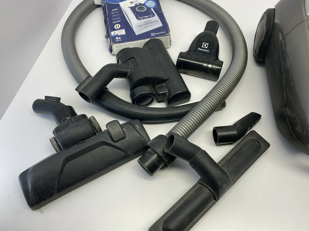 odkurzacz-electrolux-easygo-eeg44igm-stan-uzywany