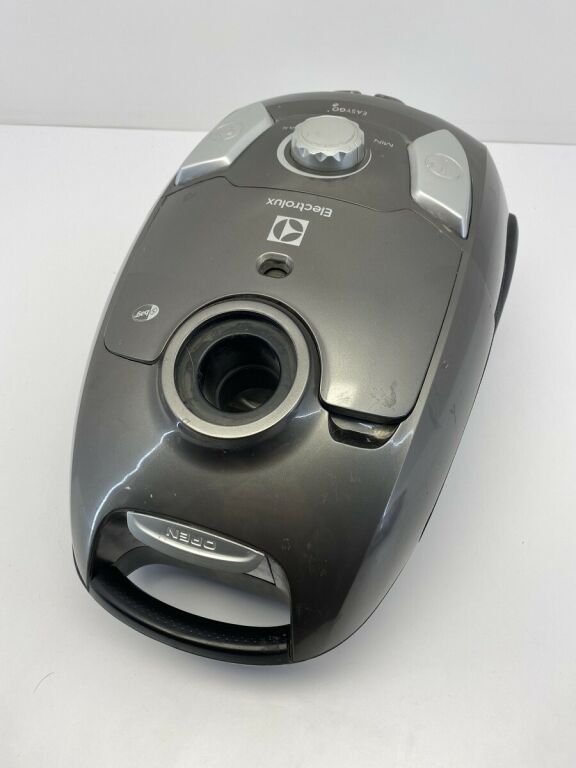 odkurzacz-electrolux-easygo-eeg44igm-marka-electrolux