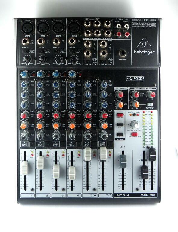 MIKSER BEHRINGER XENYX 1204 USB