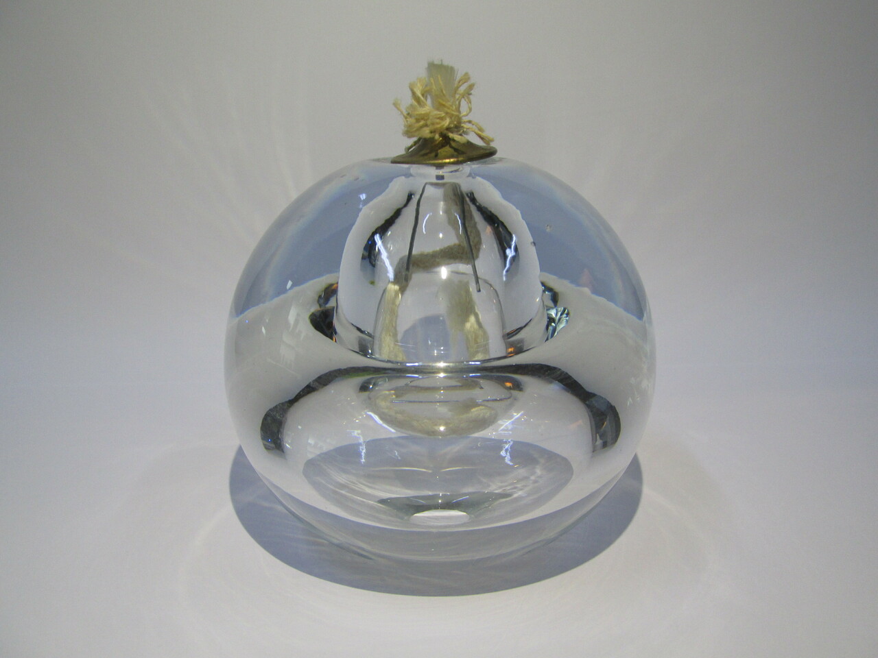 szklana-swieca-naftowa-stan-nie-wymaga-renowacji