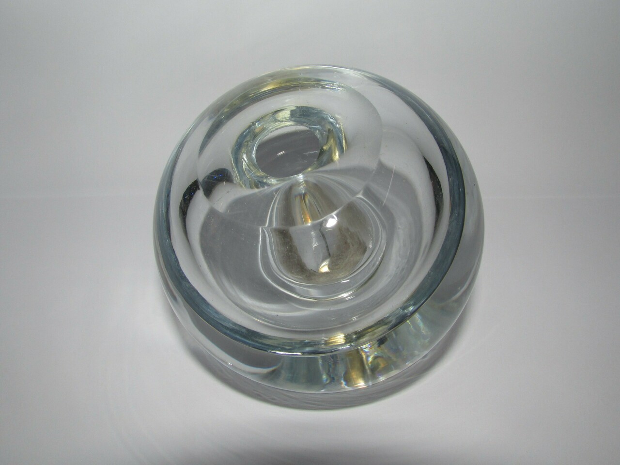 szklana-swieca-naftowa-stan-nie-wymaga-renowacji