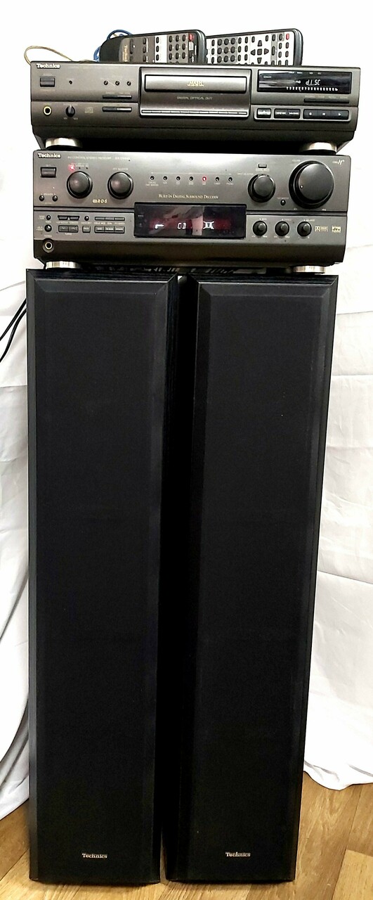 amplituner-technics-sa-dx940-pilot-marka-technics