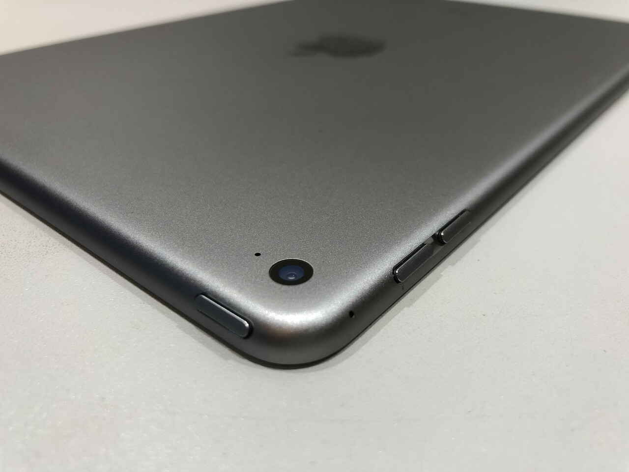 apple-ipad-air-2-space-grey-32-gb-wbudowana-pamiec-2-gb