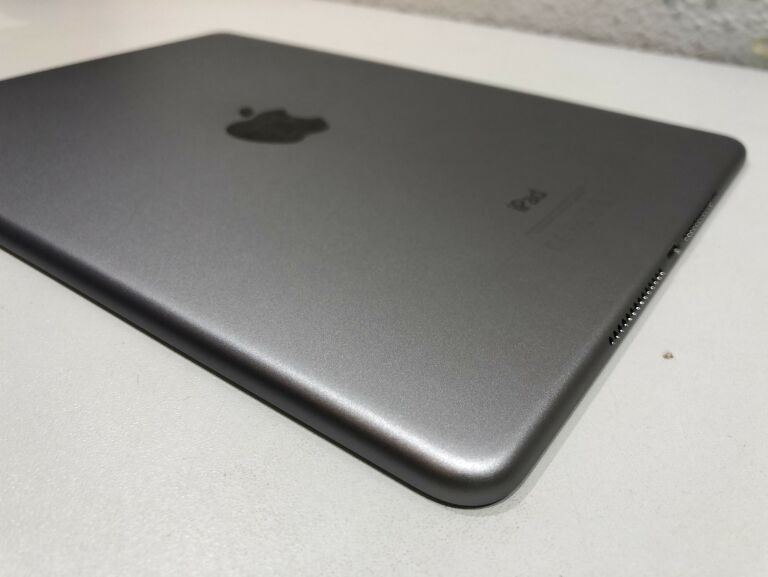 apple-ipad-air-2-space-grey-32-gb-system-operacyjny-ios