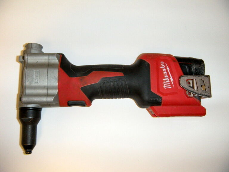 NITOWNICA ELEKTRYCZNA MILWAUKEE M12 BPRT