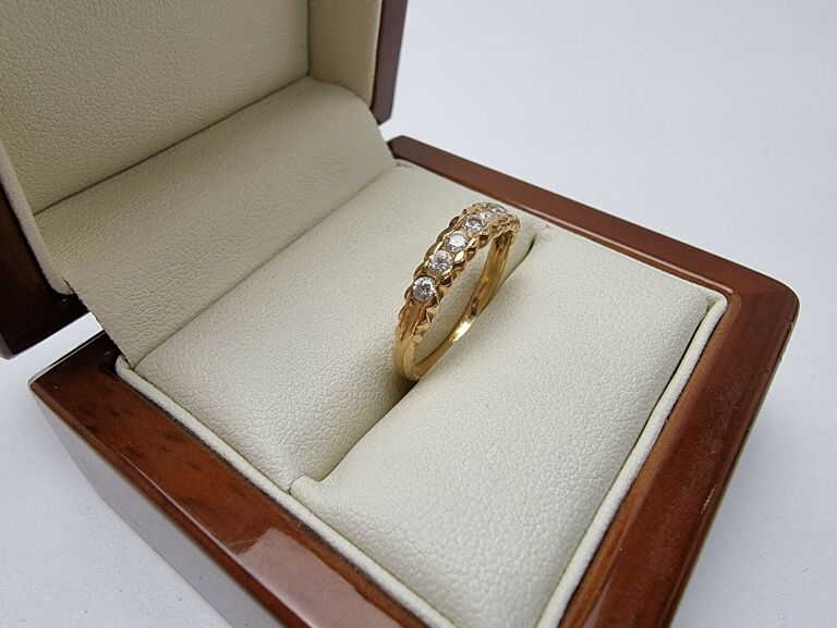 zloty-pierscionek-z-cyrkoniami-211-g-pr585-r-14-stan-uzywany