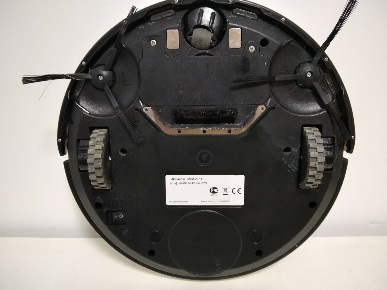 odkurzacz-automatyczny-ariete-briciola-2711-kolor-dominujacy-bialy